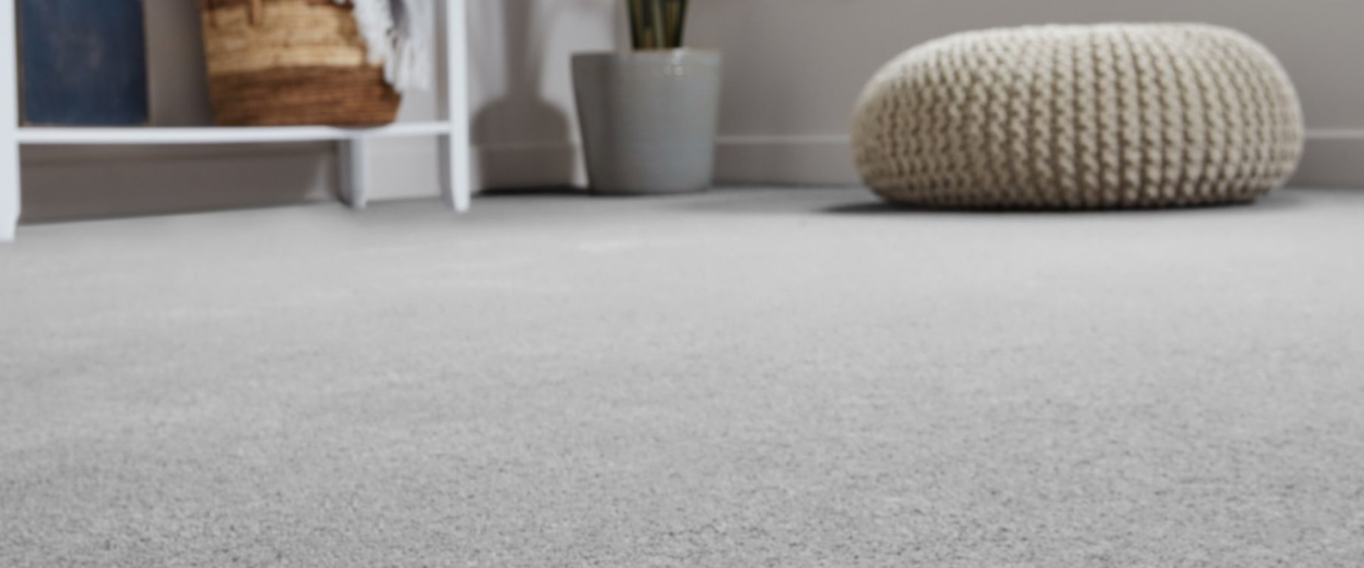 The Ultimate Flooring Battle: Carpet vs Vinyl